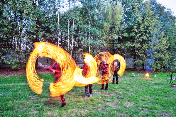 Огненное шоу, проведение и организация детского праздника в Москве